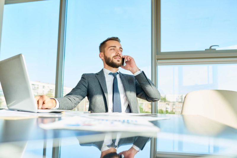 Businessman Making Money 35zbdr4